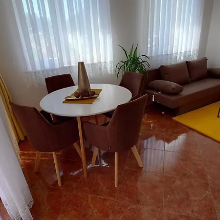 Apartment Lola
