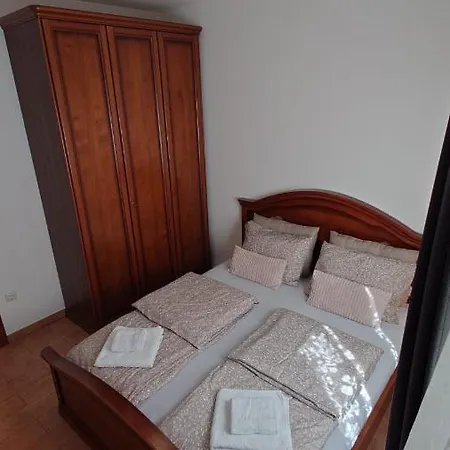 Lola Apartment *